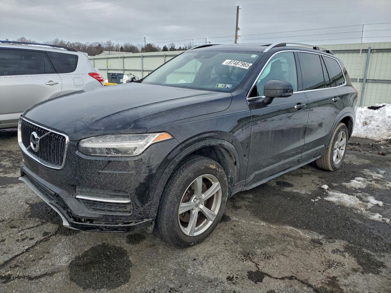 2017 VOLVO XC90