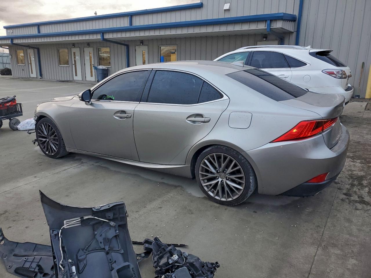 2017 LEXUS IS 200T photo 2