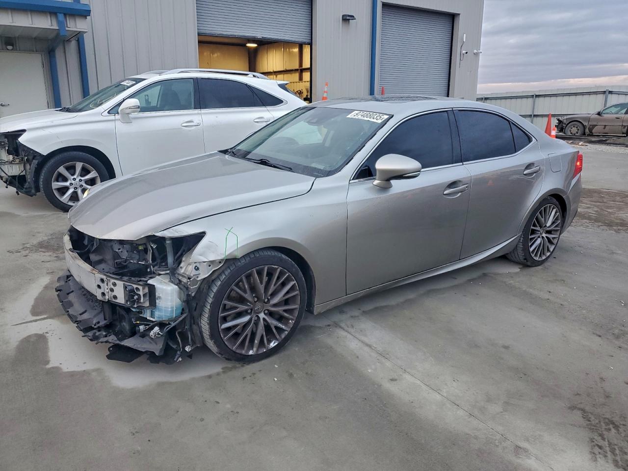 2017 LEXUS IS