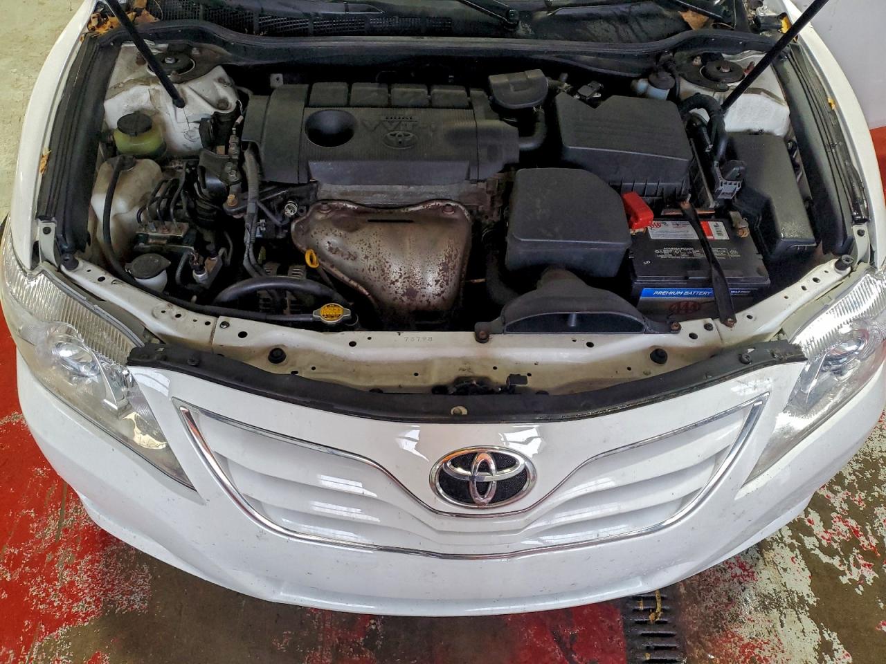 2011 TOYOTA CAMRY BASE photo 12