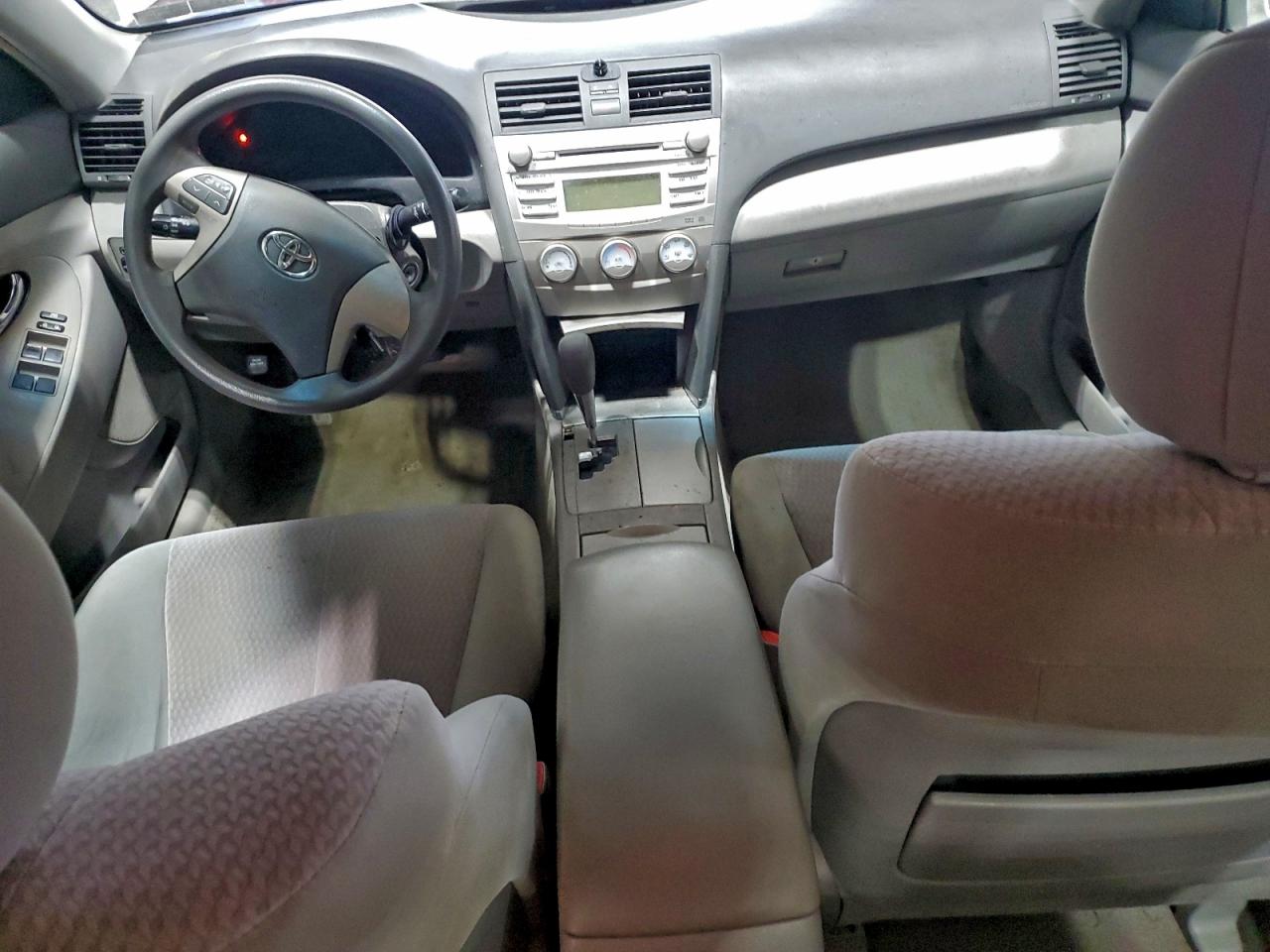 2011 TOYOTA CAMRY BASE photo 8