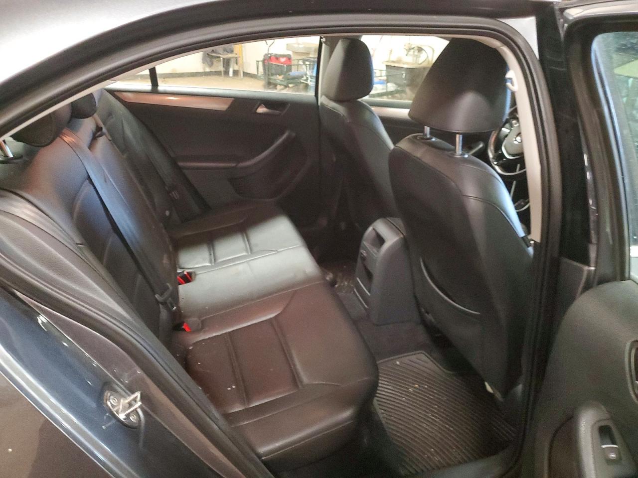 2015 VOLKSWAGEN JETTA SE photo 10