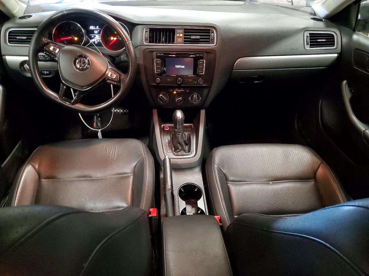2015 VOLKSWAGEN JETTA SE photo 8