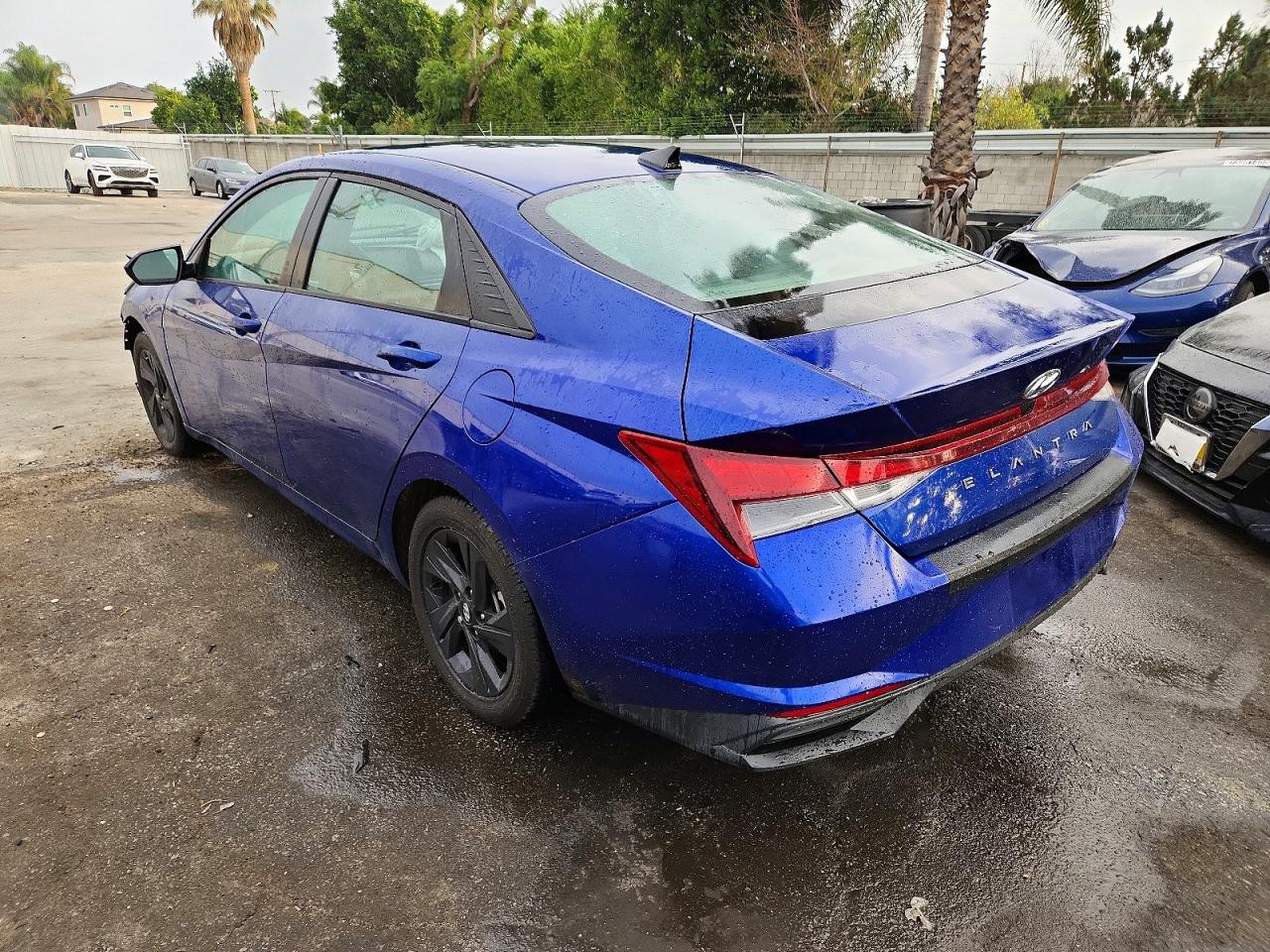 2021 HYUNDAI ELANTRA SEL photo 2