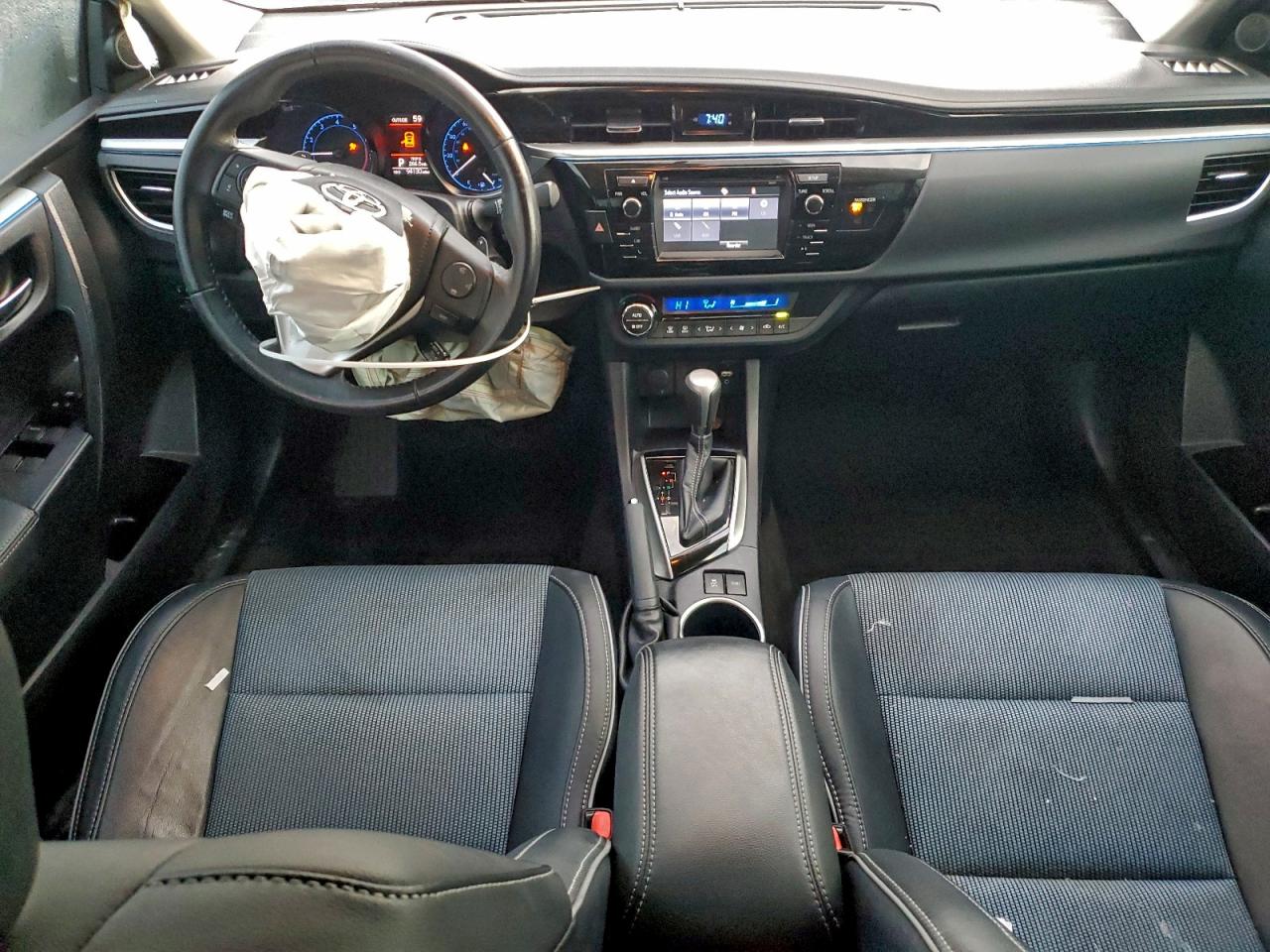 2016 TOYOTA COROLLA L photo 8