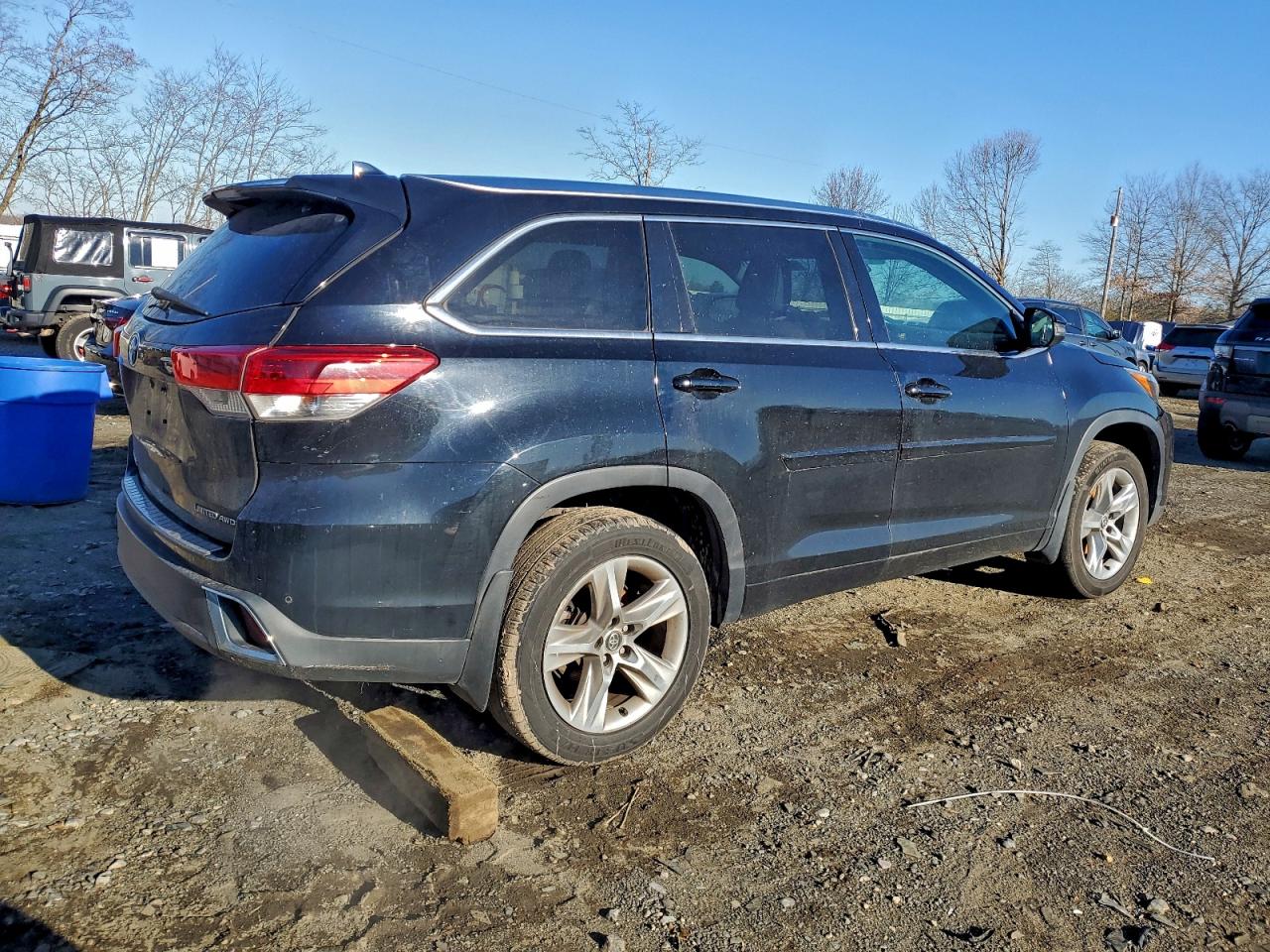 2018 TOYOTA HIGHLANDER LIMITED photo 3