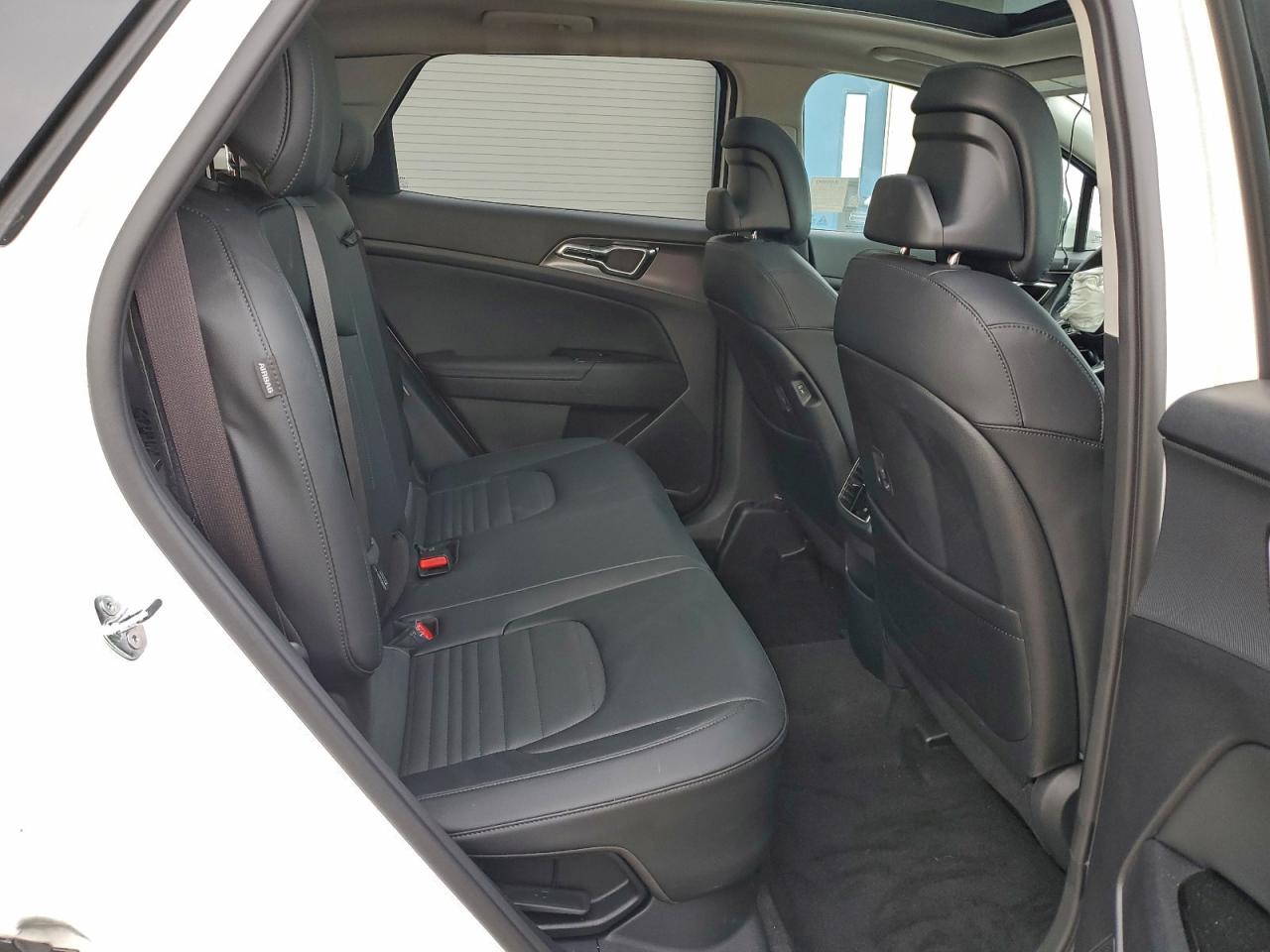 2025 KIA SPORTAGE SX PRESTIGE photo 11