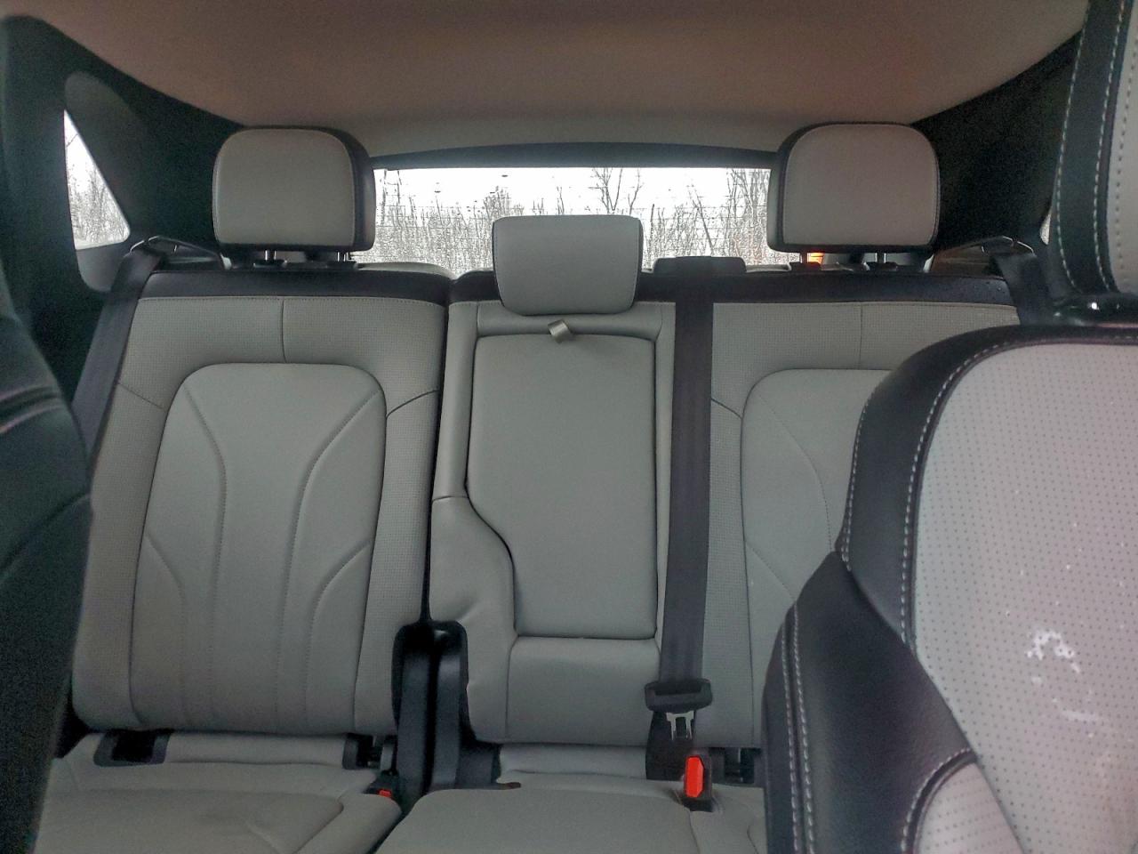 2025 FORD ESCAPE photo 10