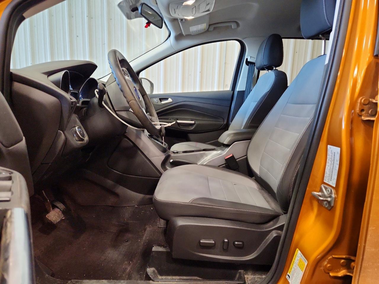 2016 FORD ESCAPE SE photo 7