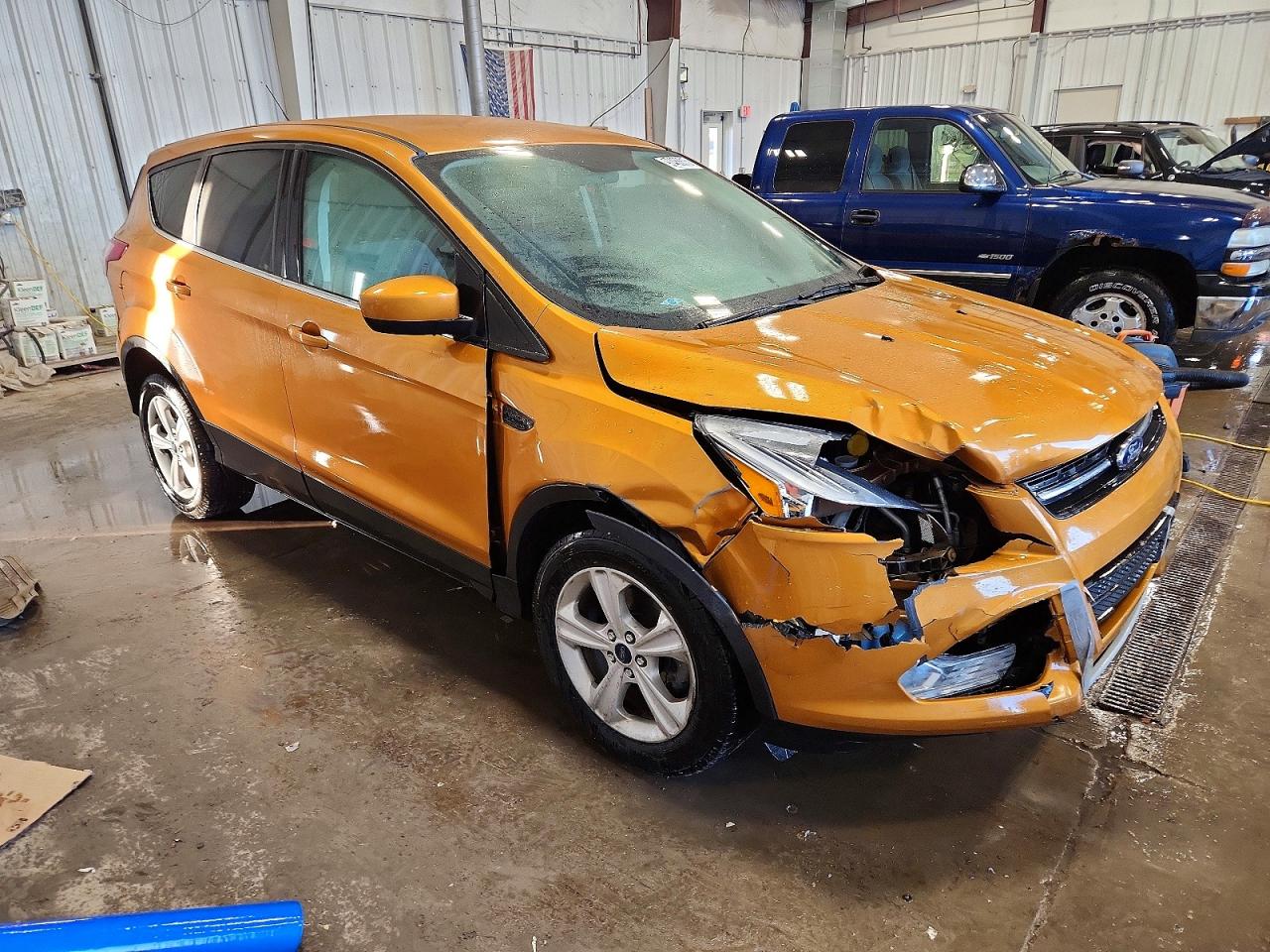 2016 FORD ESCAPE SE photo 4