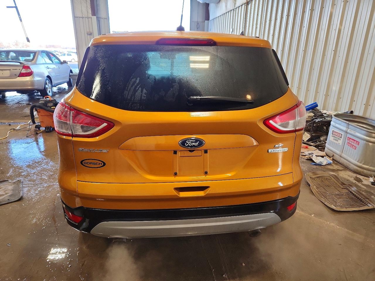 2016 FORD ESCAPE SE photo 6