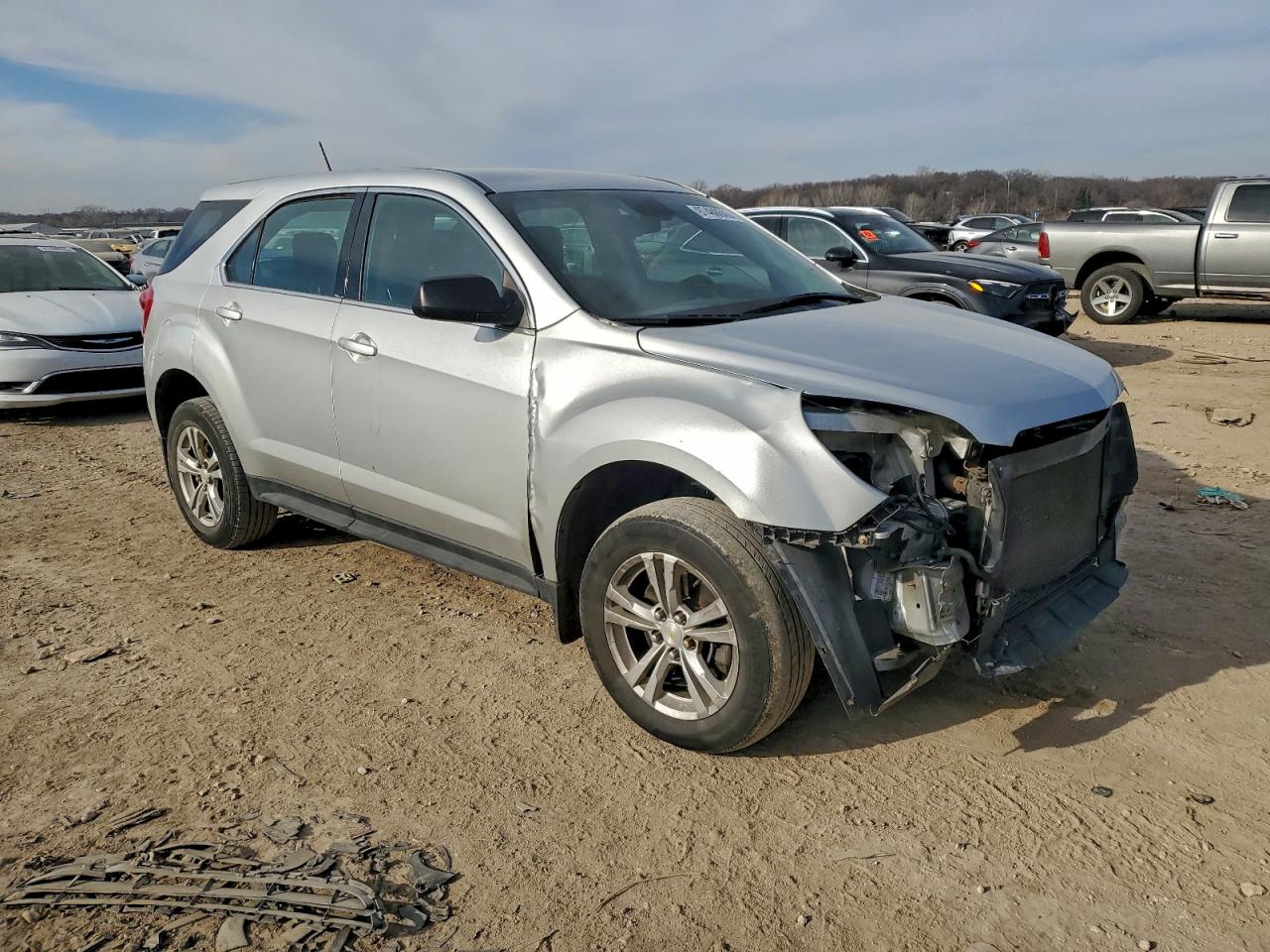 2015 CHEVROLET EQUINOX LS photo 4