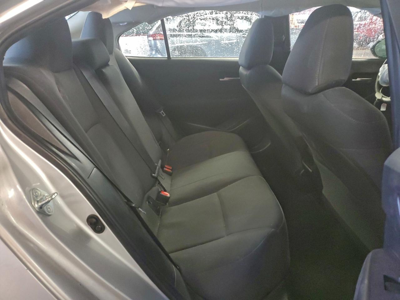 2021 TOYOTA COROLLA LE photo 10