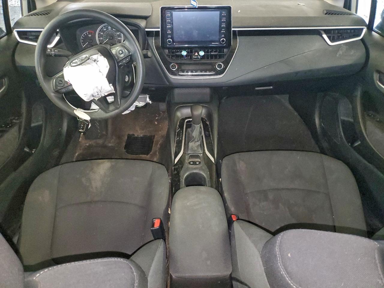 2021 TOYOTA COROLLA LE photo 8