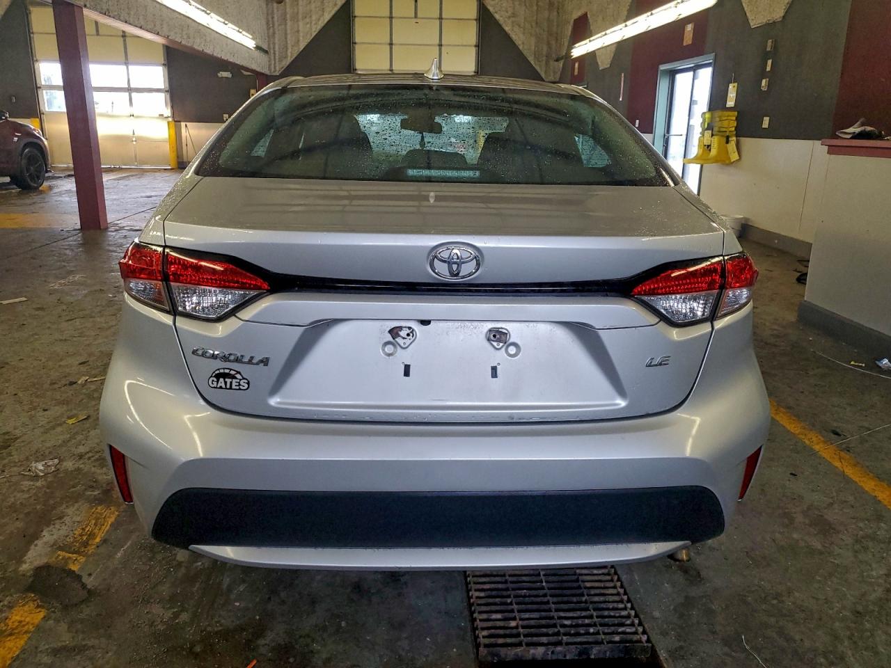 2021 TOYOTA COROLLA LE photo 6