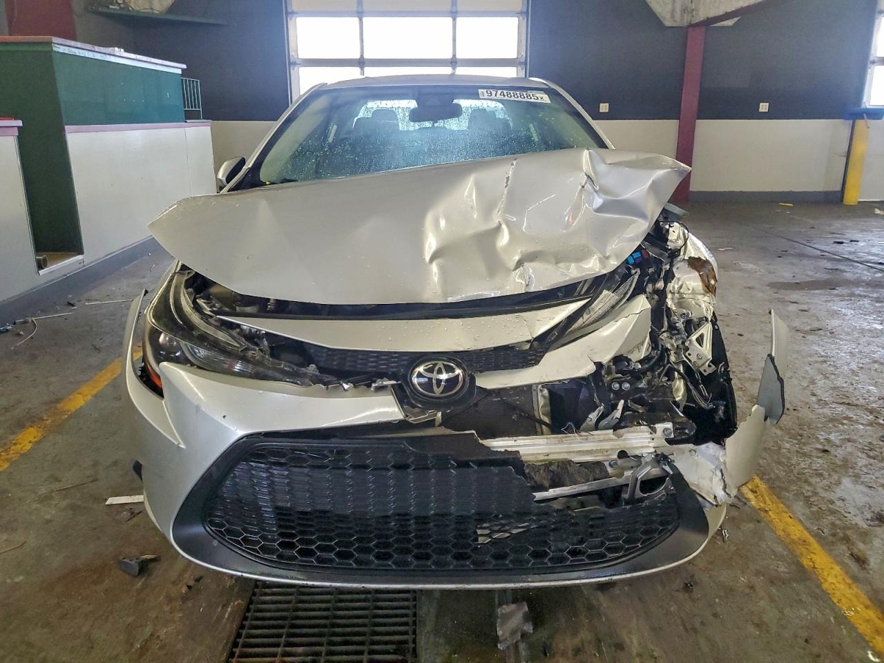 2021 TOYOTA COROLLA LE photo 5