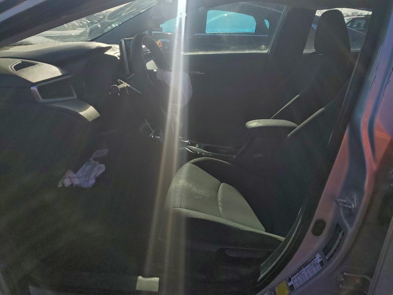 2021 TOYOTA COROLLA LE photo 7