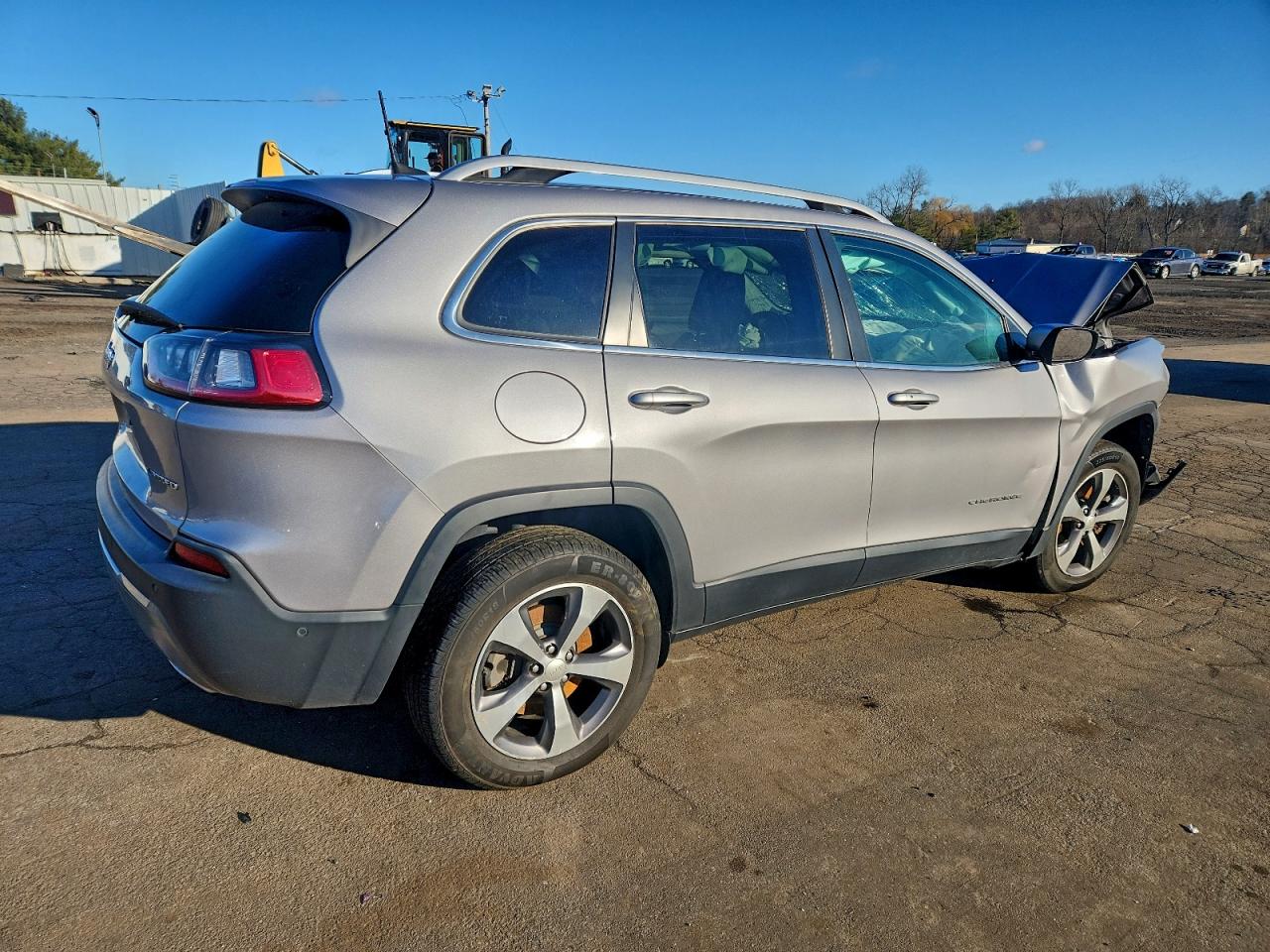 2019 JEEP CHEROKEE LIMITED photo 5