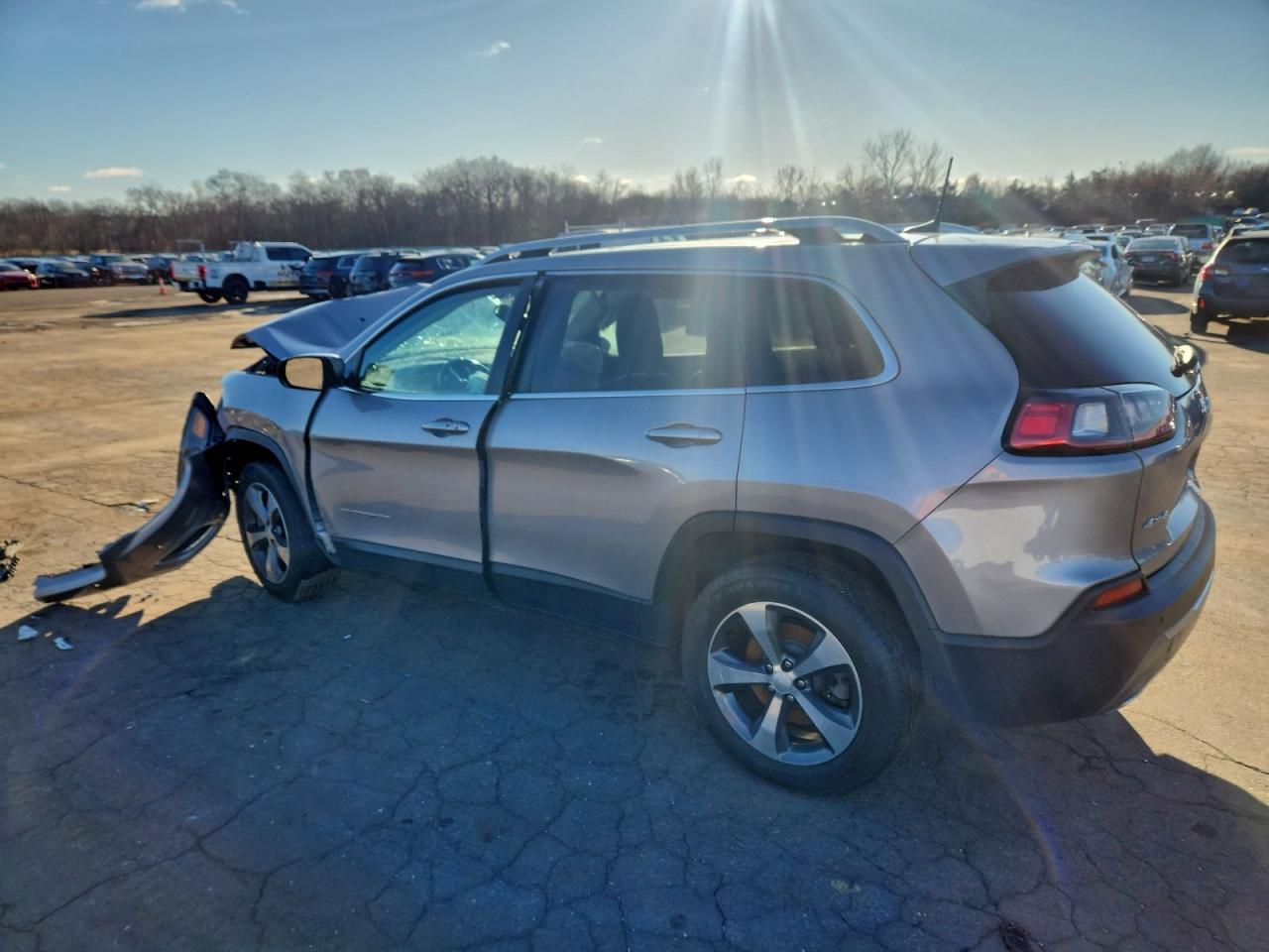 2019 JEEP CHEROKEE LIMITED photo 3