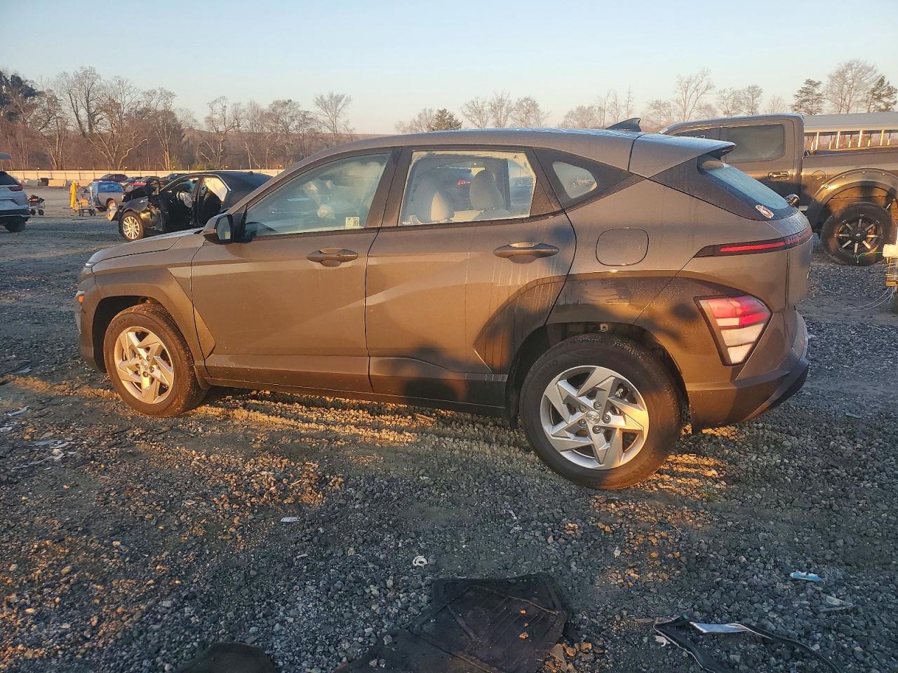 2025 HYUNDAI KONA photo 2