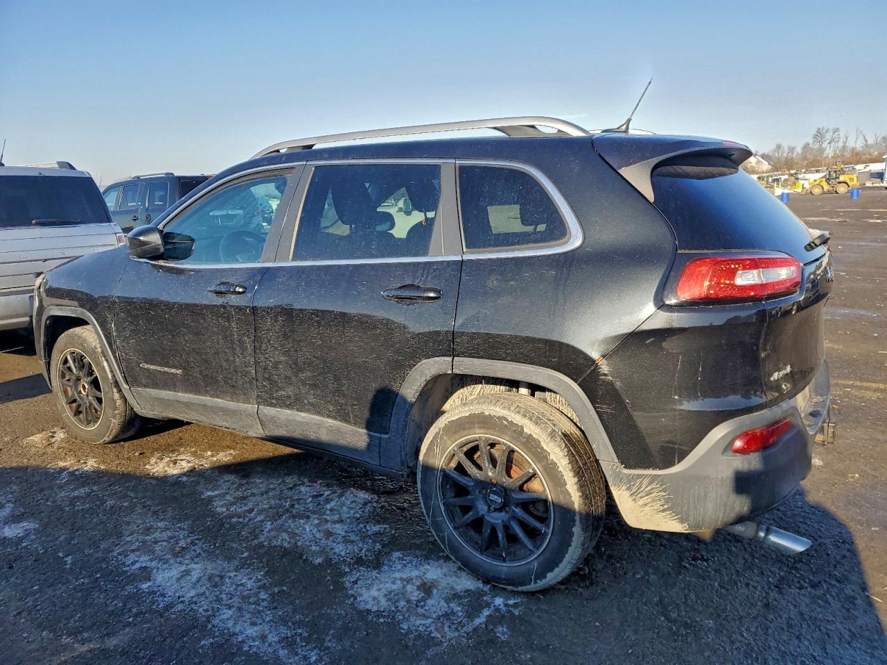 2014 JEEP CHEROKEE LATITUDE photo 2