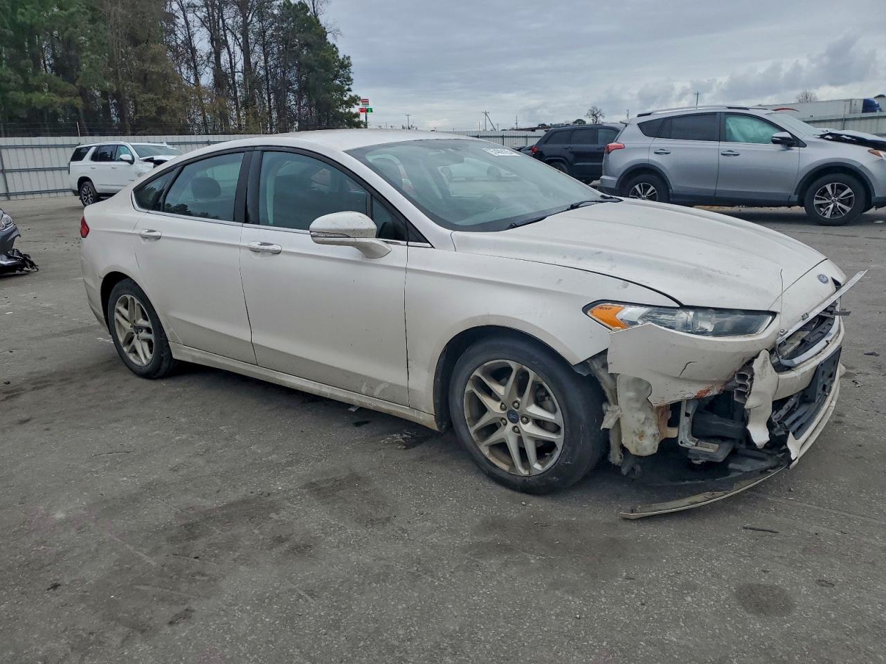2013 FORD FUSION SE photo 4