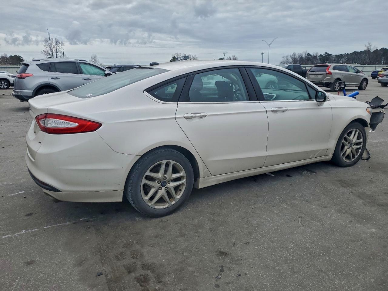 2013 FORD FUSION SE photo 3