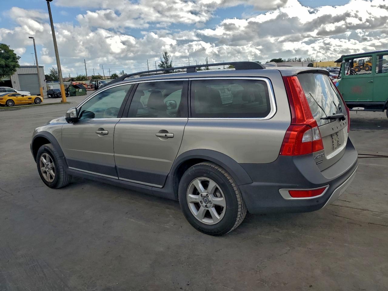 2012 VOLVO XC70 3.2 photo 2