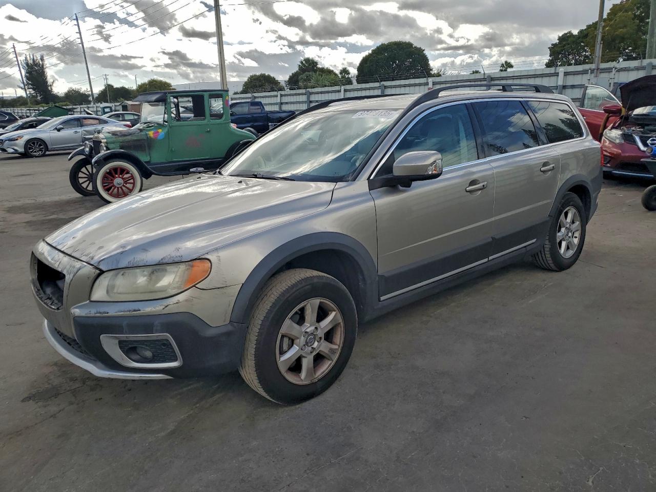 2012 VOLVO XC70