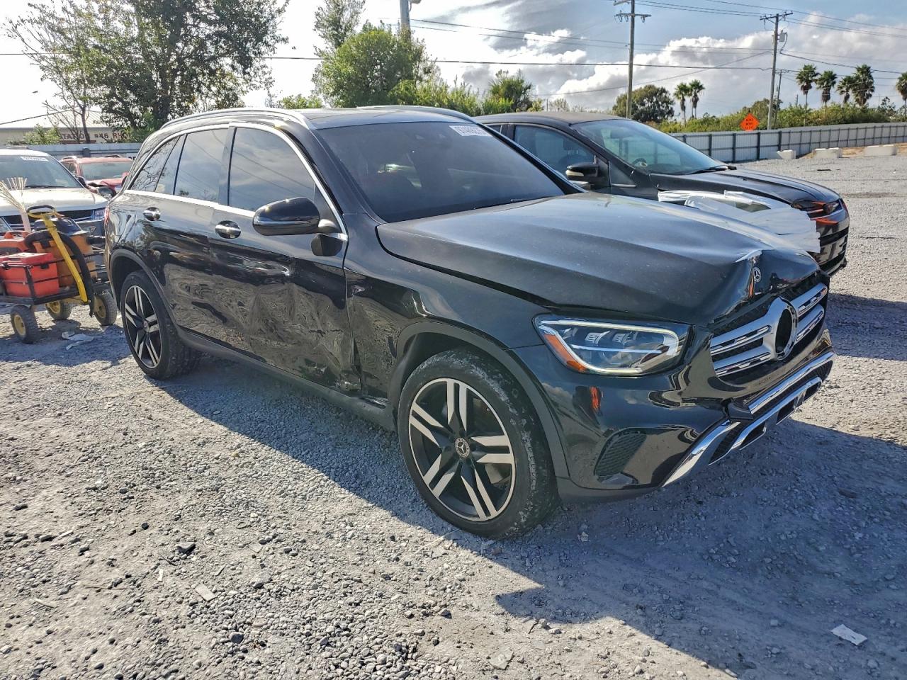 2020 MERCEDES-BENZ GLC 300 4MATIC photo 4