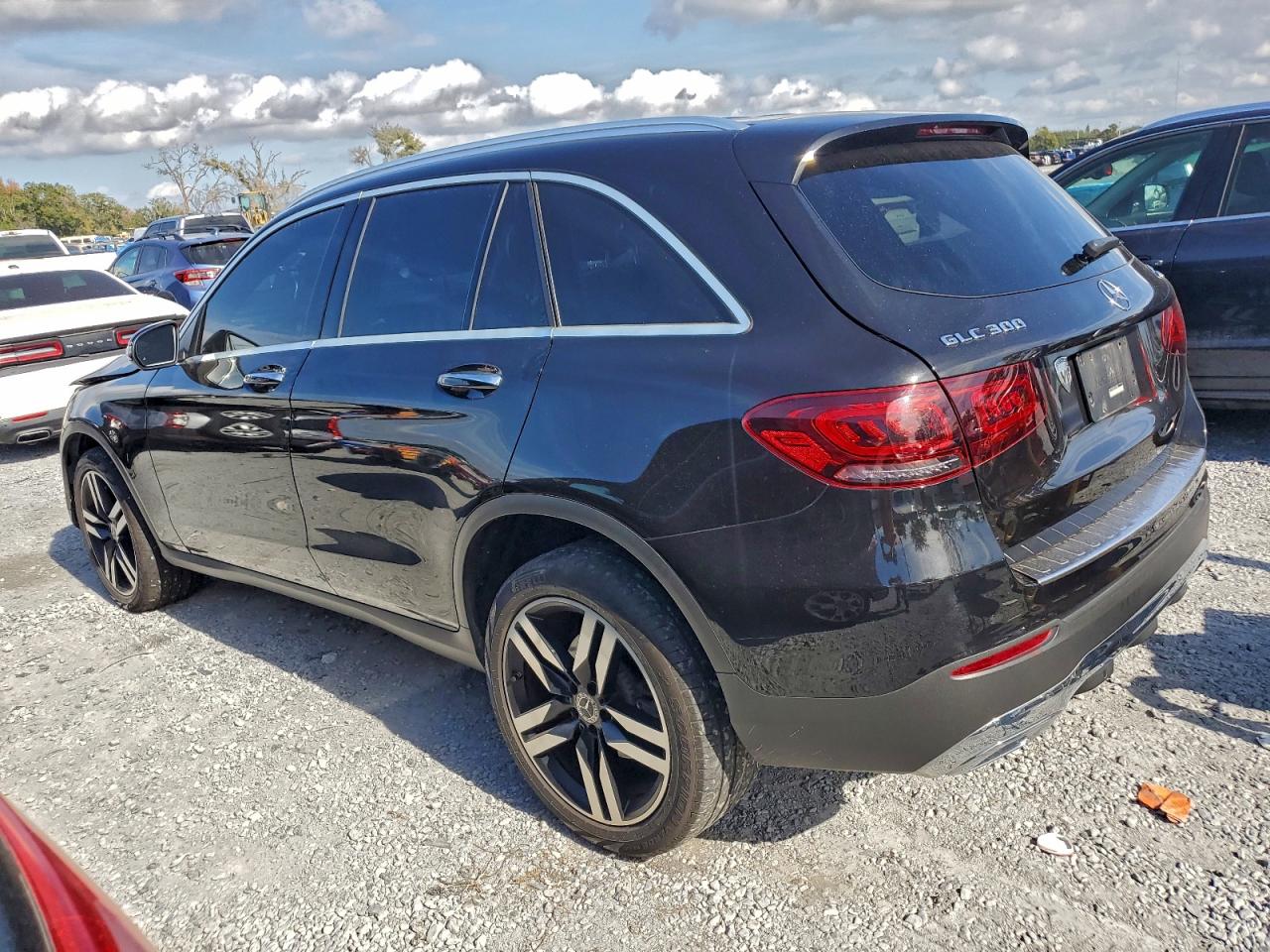 2020 MERCEDES-BENZ GLC 300 4MATIC photo 2