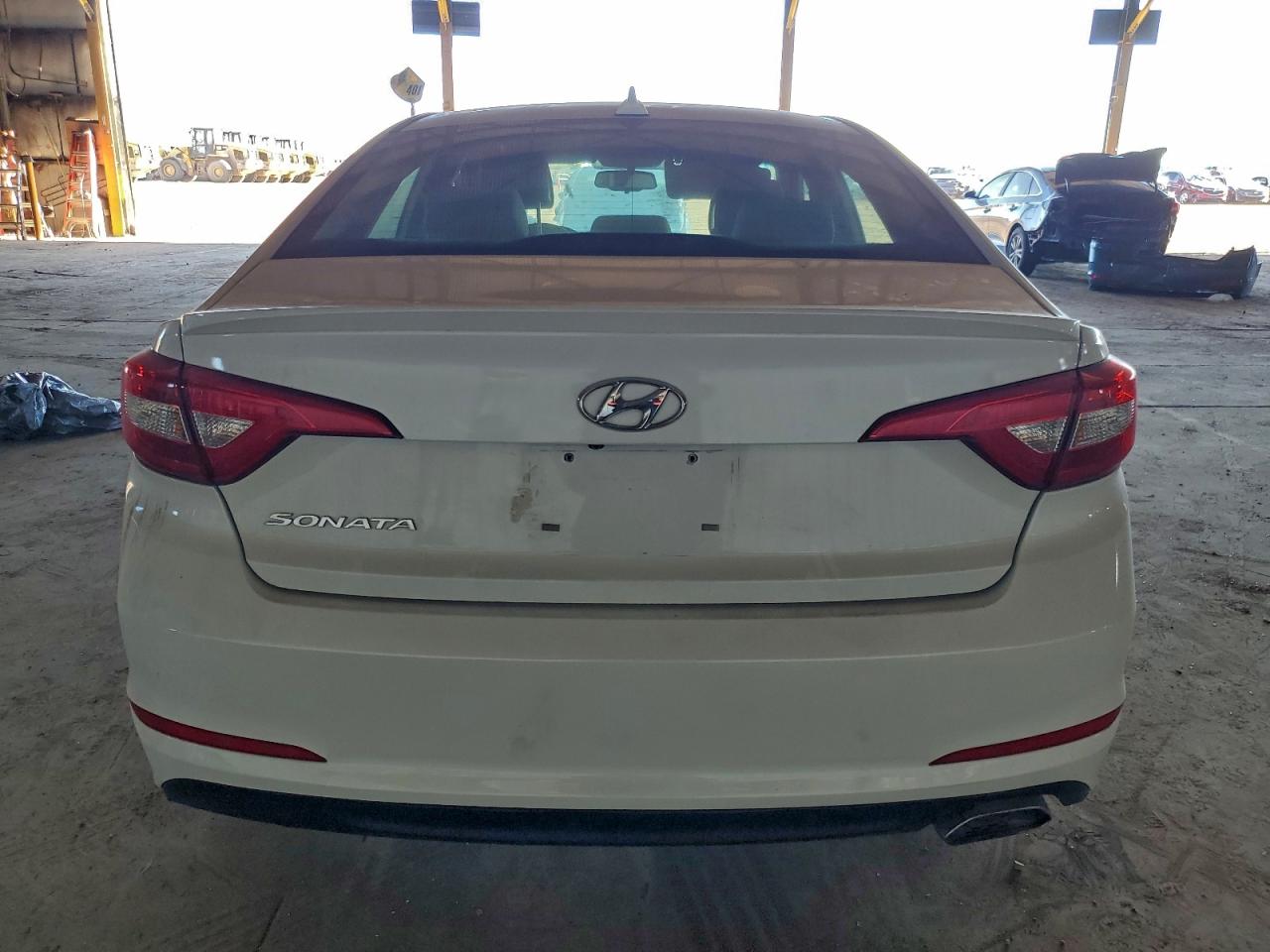 2016 HYUNDAI SONATA SE photo 6