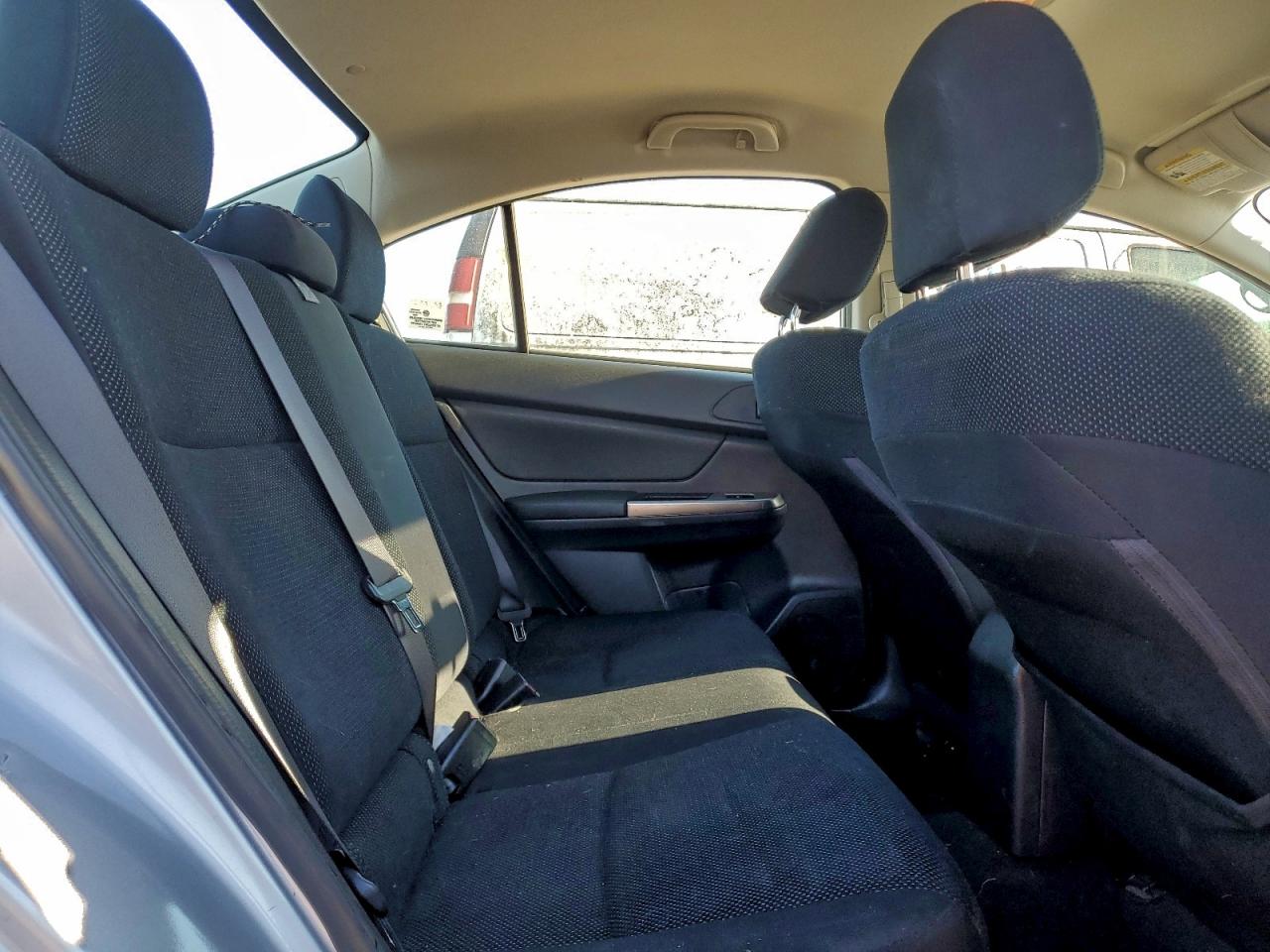 2015 SUBARU IMPREZA photo 10
