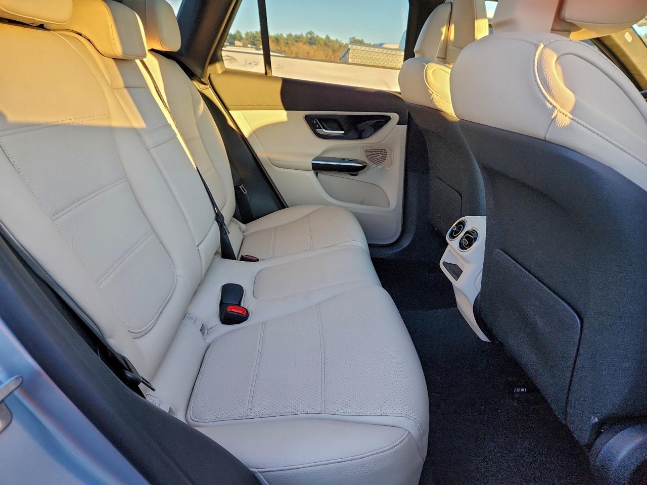 2025 MERCEDES-BENZ GLC 300 4MATIC photo 11