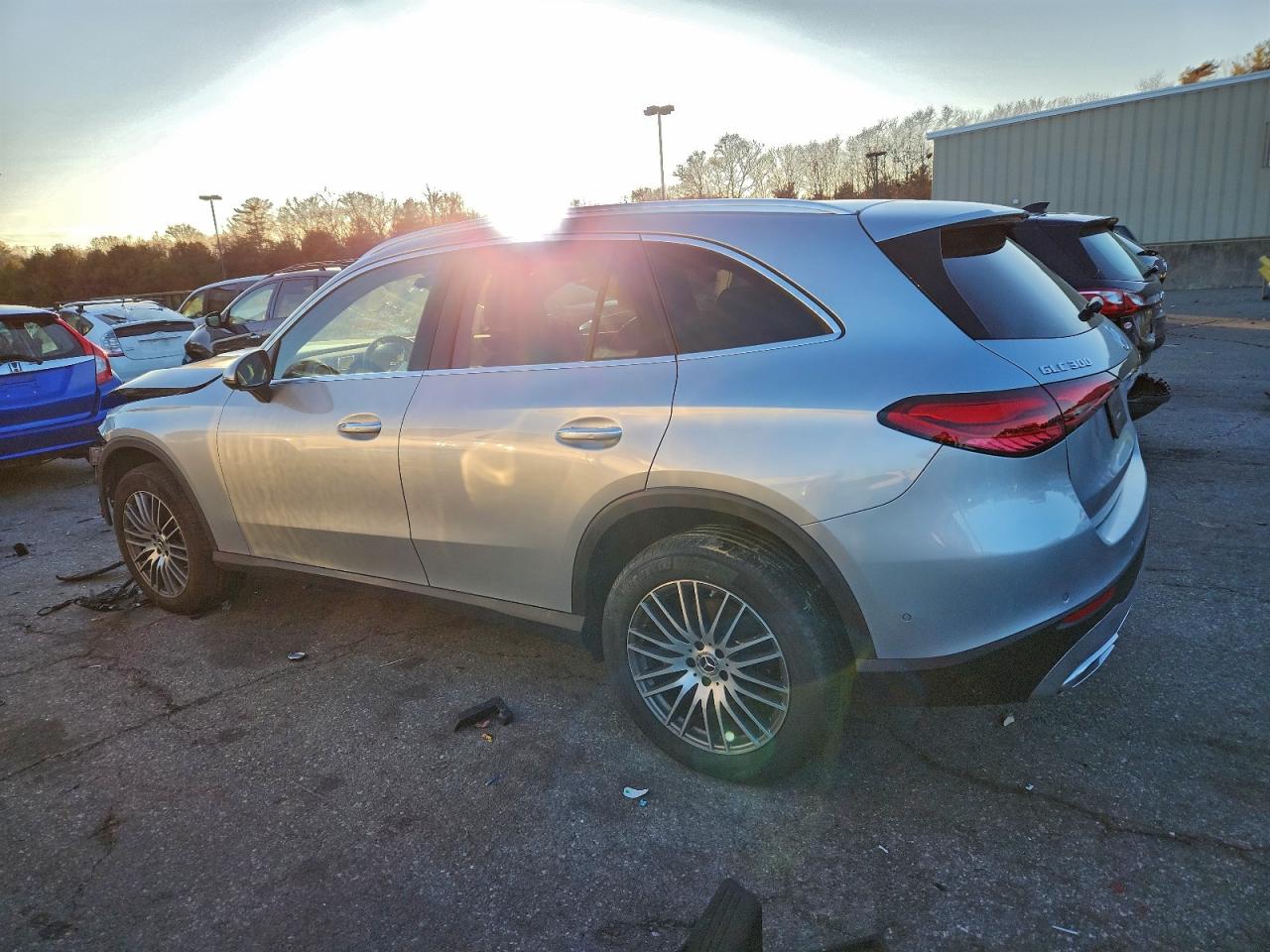 2025 MERCEDES-BENZ GLC 300 4MATIC photo 2