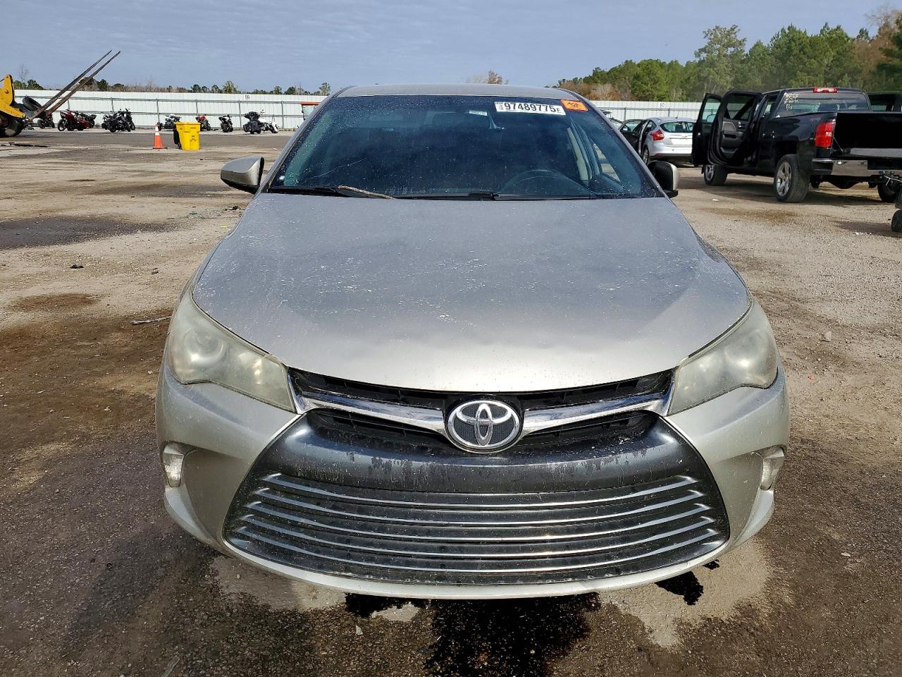 2017 TOYOTA CAMRY LE photo 5