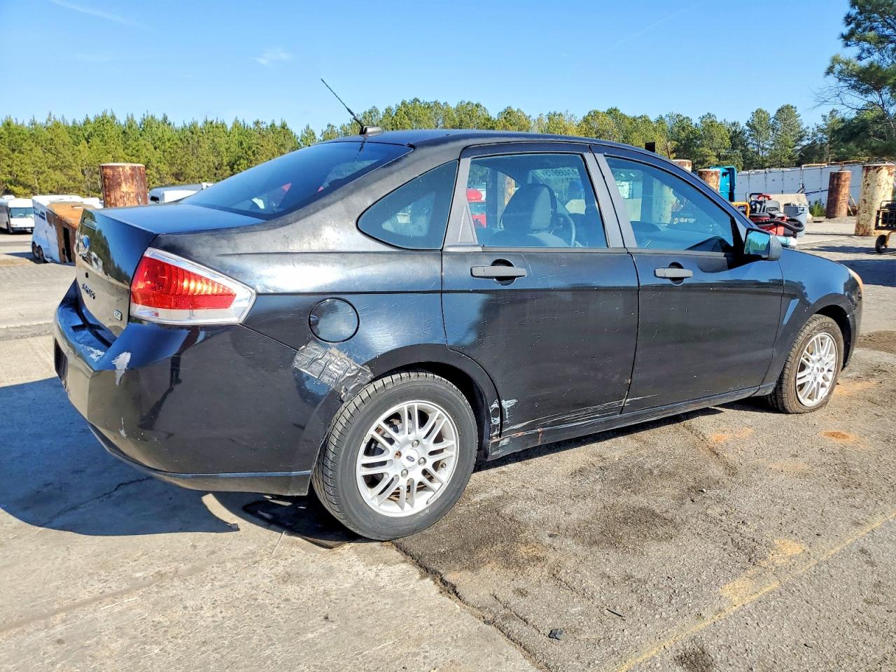 2009 FORD FOCUS photo 3