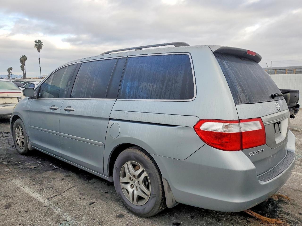 2006 HONDA ODYSSEY EX photo 2