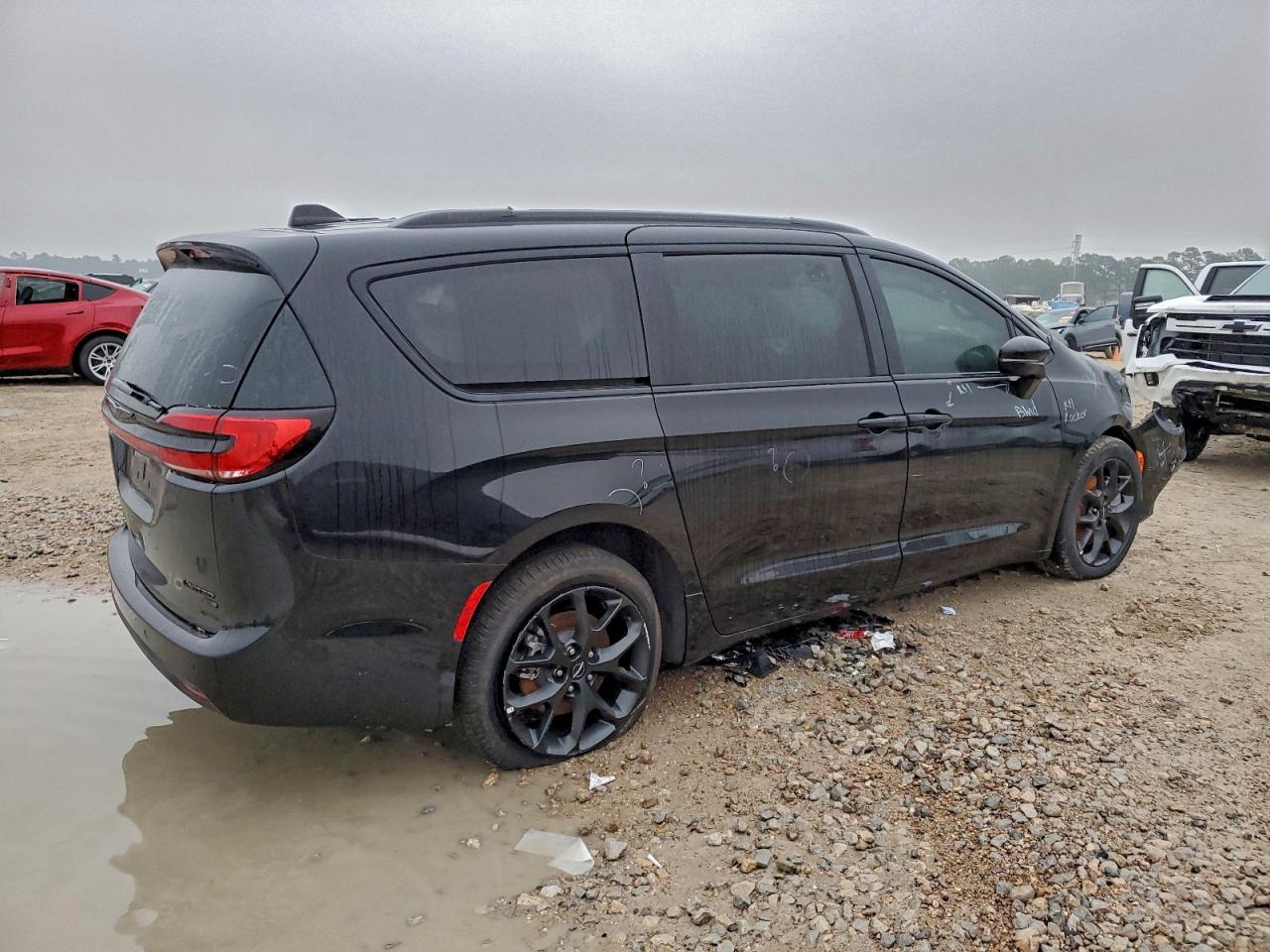 2024 CHRYSLER PACIFICA LIMITED photo 3