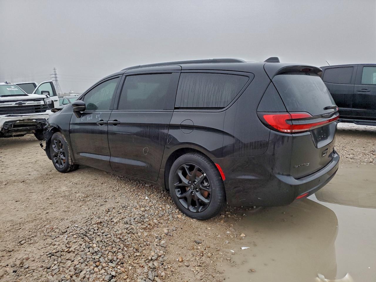 2024 CHRYSLER PACIFICA LIMITED photo 2