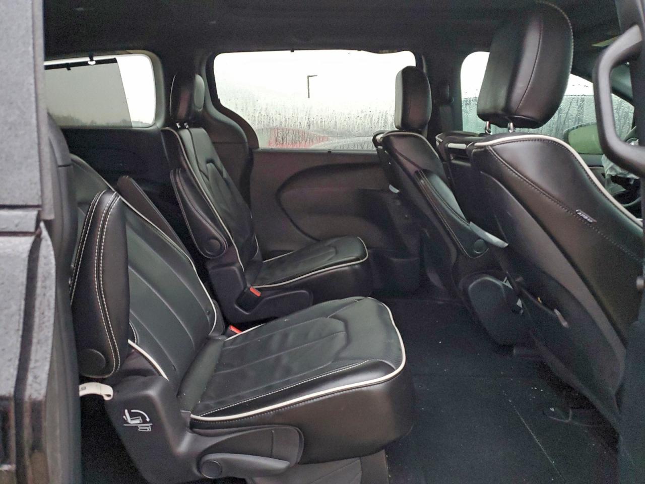 2024 CHRYSLER PACIFICA LIMITED photo 11
