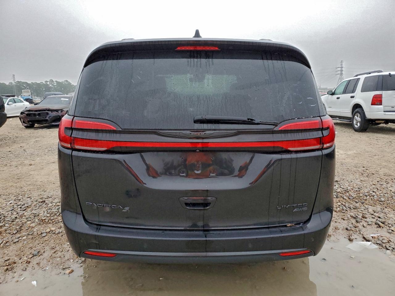 2024 CHRYSLER PACIFICA LIMITED photo 6