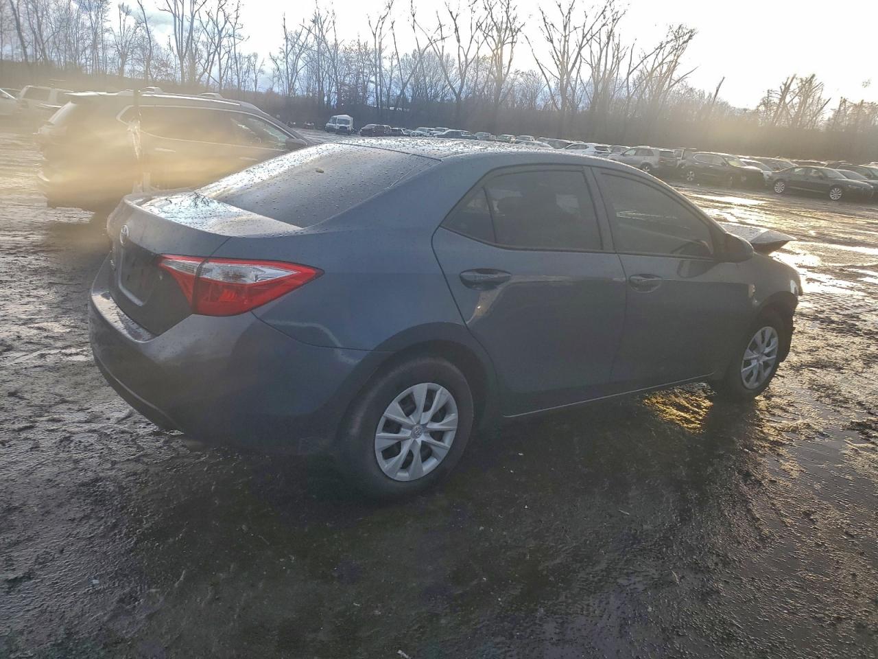 2015 TOYOTA COROLLA L photo 3