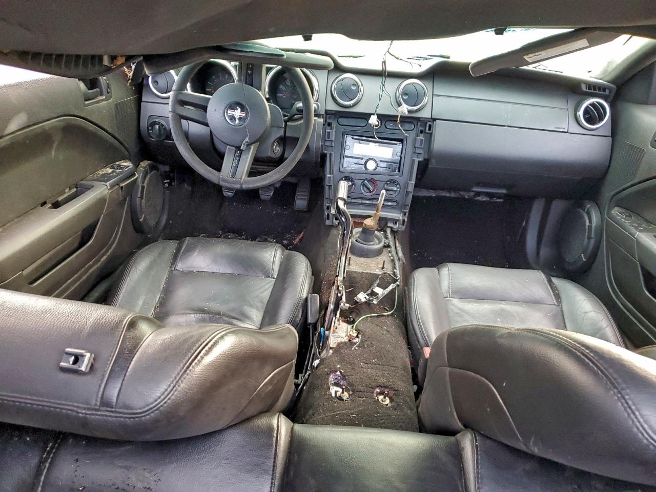 2006 FORD MUSTANG photo 8
