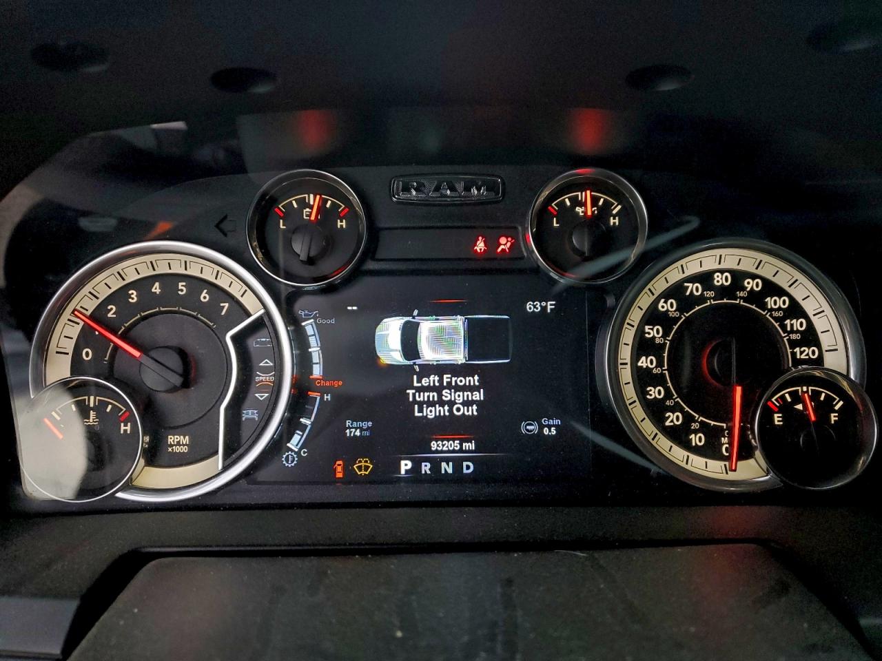 2018 RAM 1500 SPORT photo 9