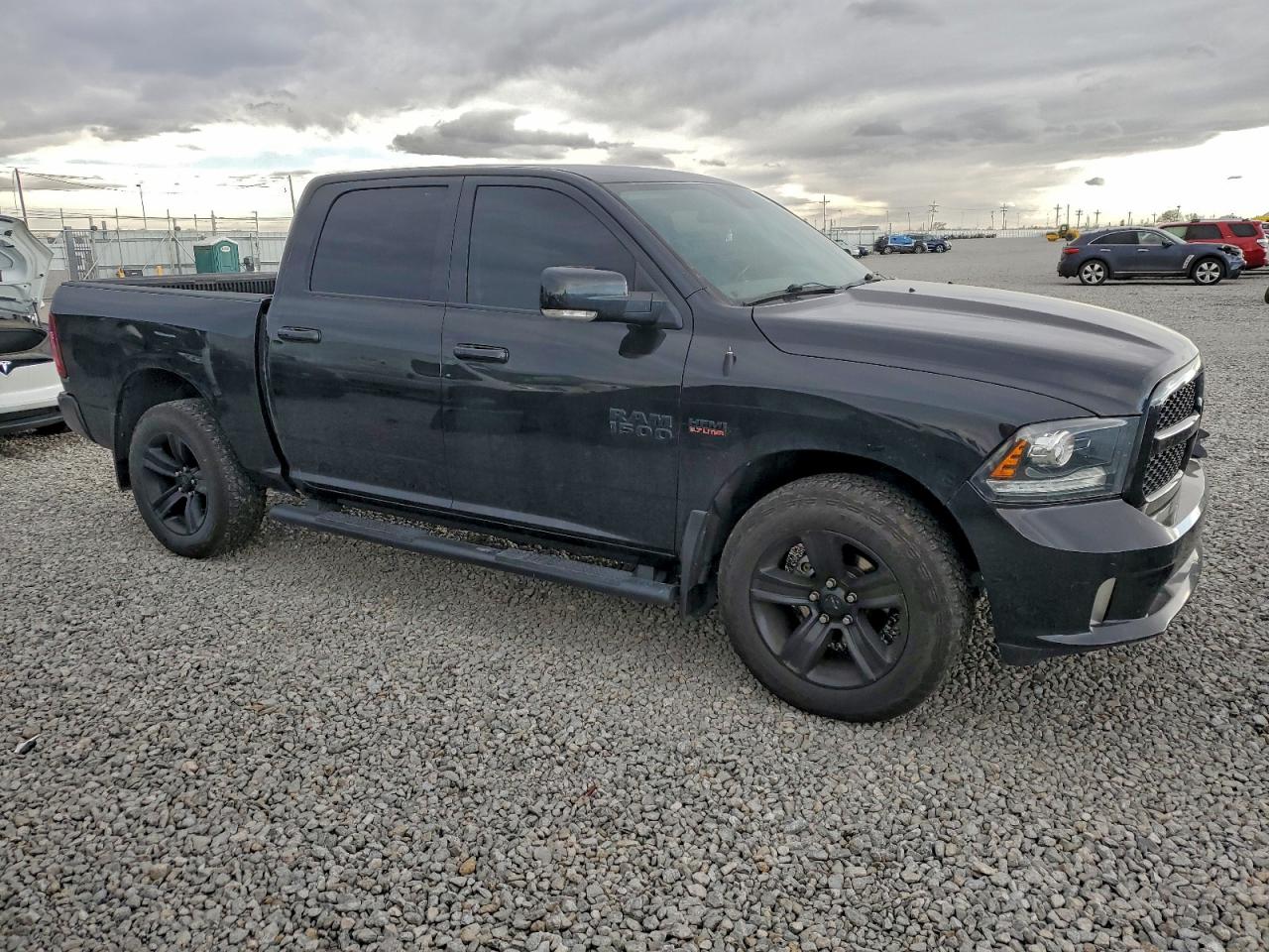 2018 RAM 1500 SPORT photo 4