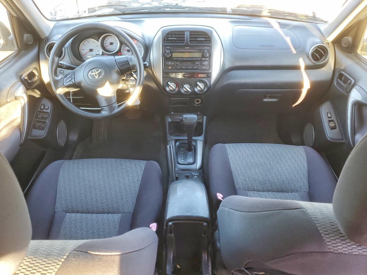 2005 TOYOTA RAV4 photo 8