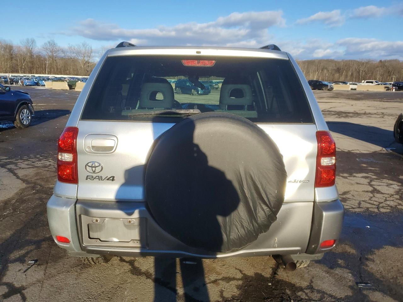 2005 TOYOTA RAV4 photo 6