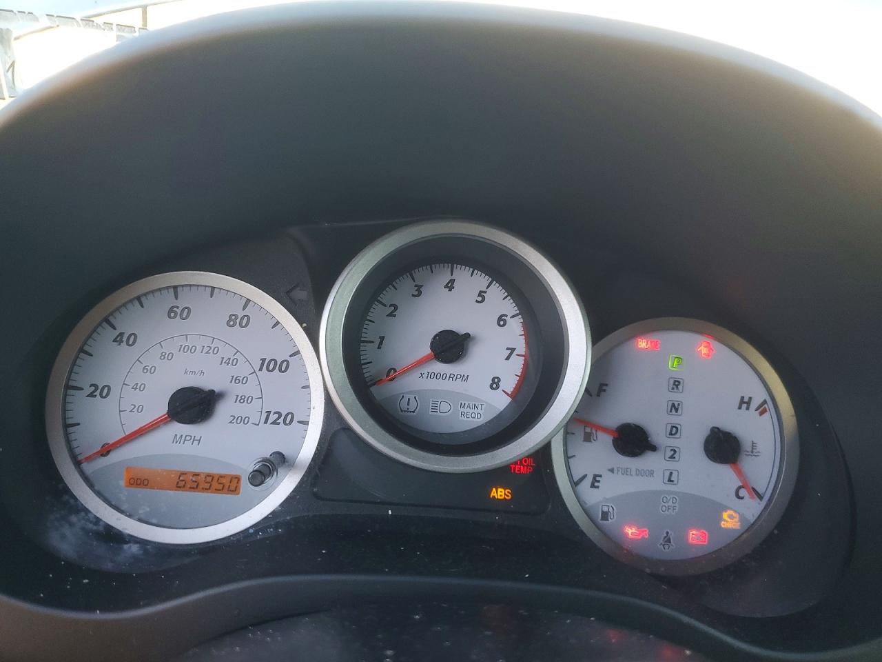 2005 TOYOTA RAV4 photo 9