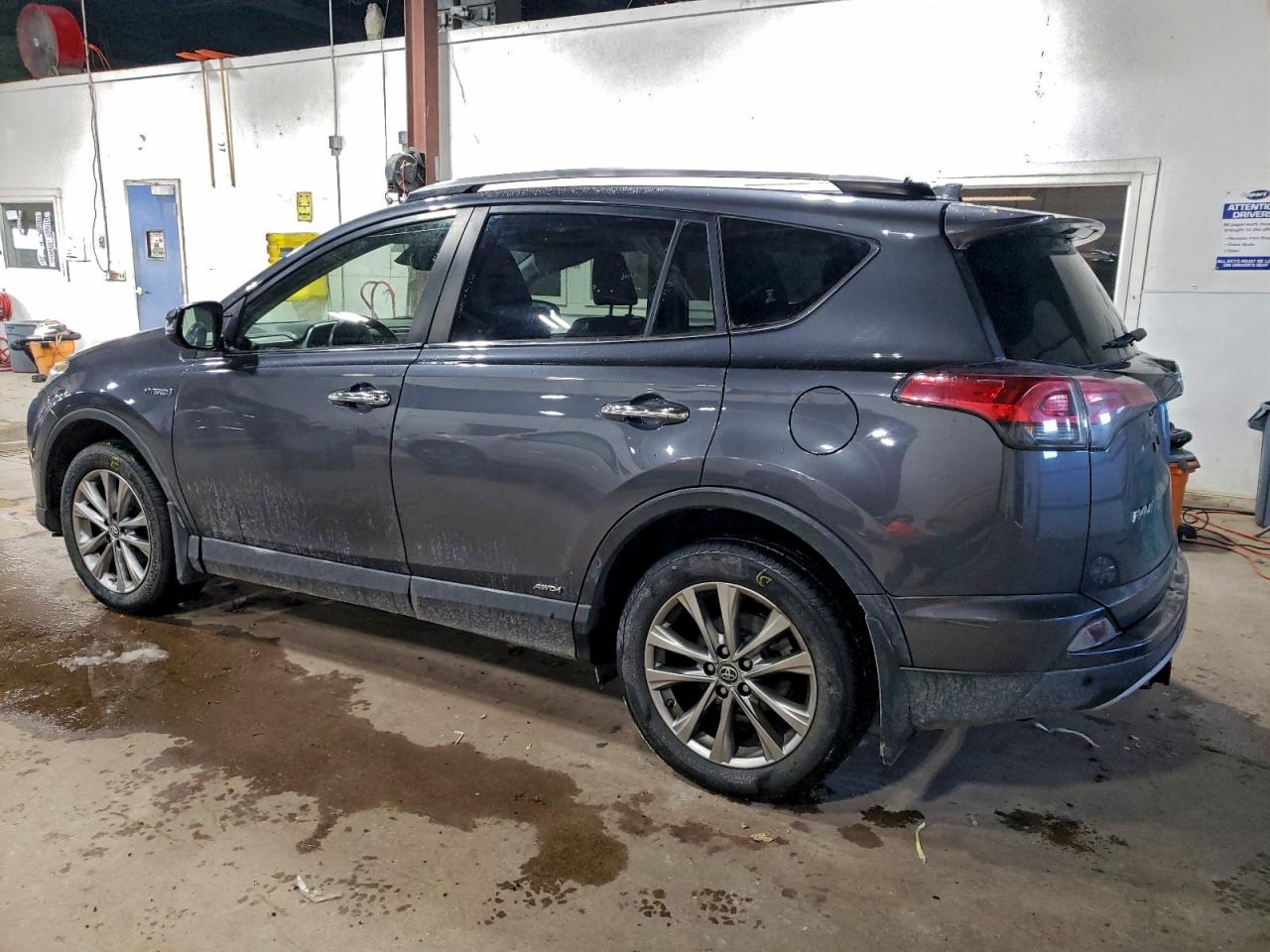 2016 TOYOTA RAV4 HV LIMITED photo 2